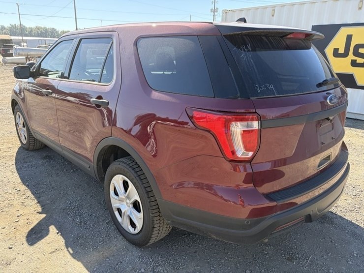 2018-ford-explorer-image-6
