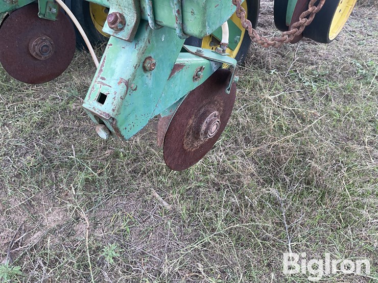 john-deere-7000-image-15