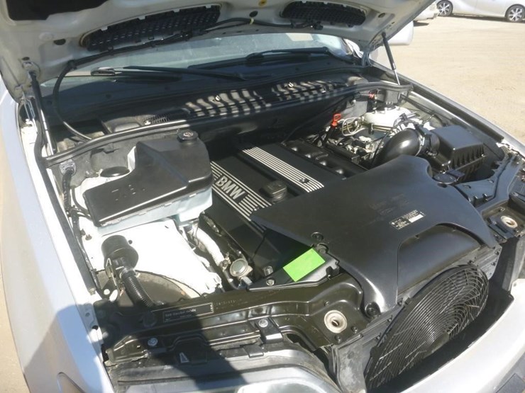 2005-bmw-x5-image-10