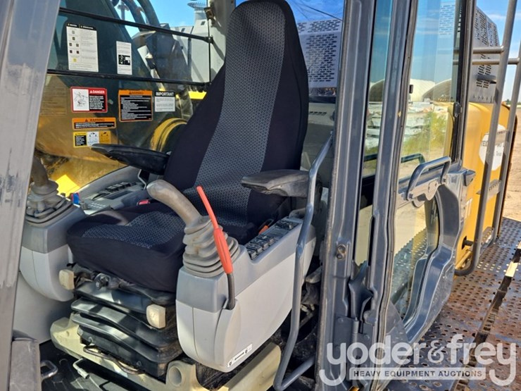 2019-deere-470g-lc-image-72