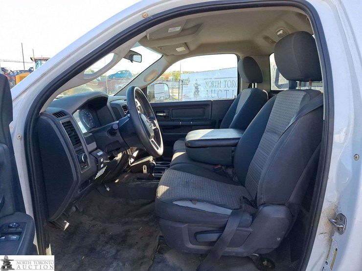 2012-dodge-2500-image-10