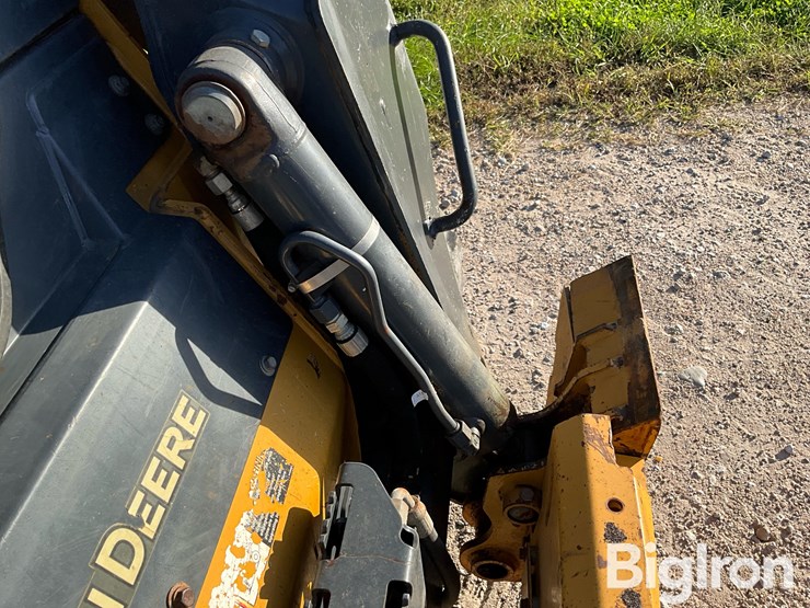 2019-deere-317g-image-14