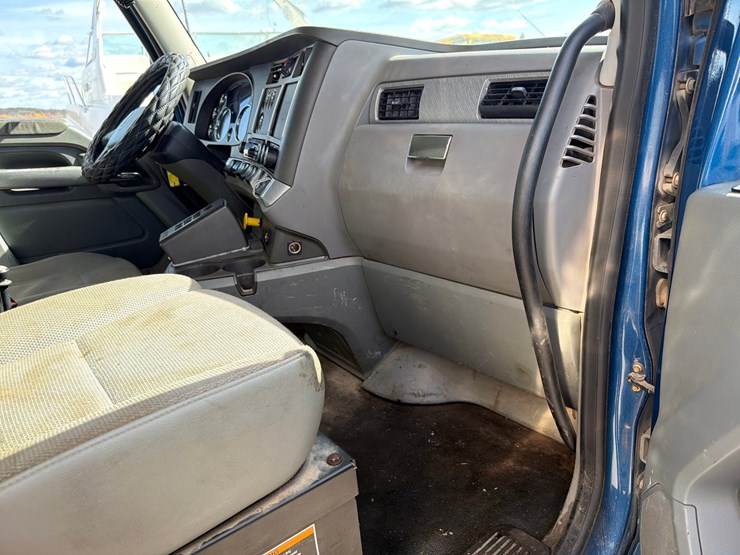 2016-kenworth-t880-image-87