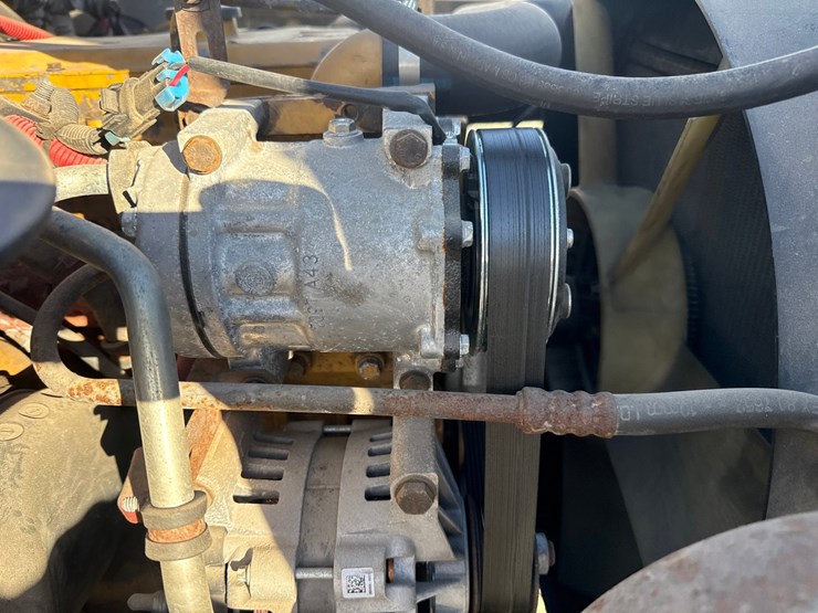 2004-caterpillar-3126-image-26