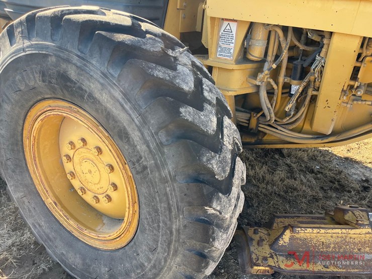 2007-caterpillar-140h-image-10