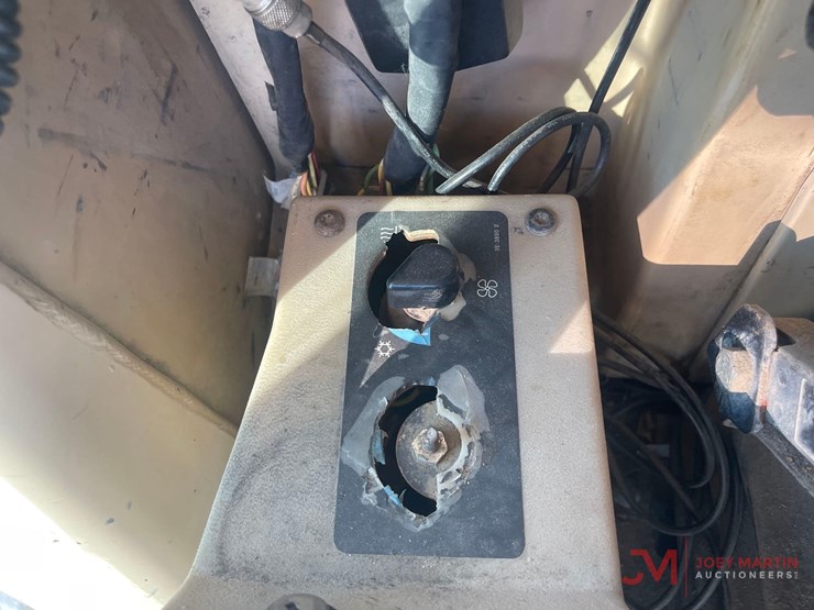 2007-caterpillar-140h-image-25