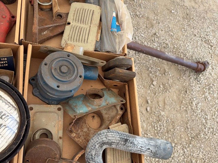 ford-tractor-image-1