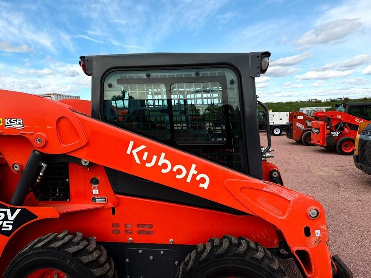 kubota-ssv75-image-19
