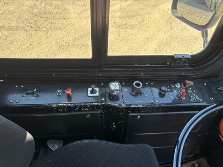 2010-gillig-35'-transit-bus-image-22
