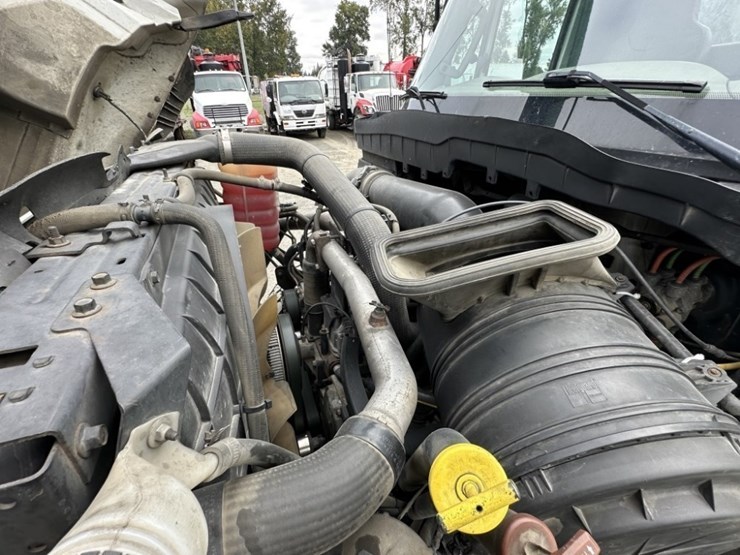 2012-vactor-2100-image-33