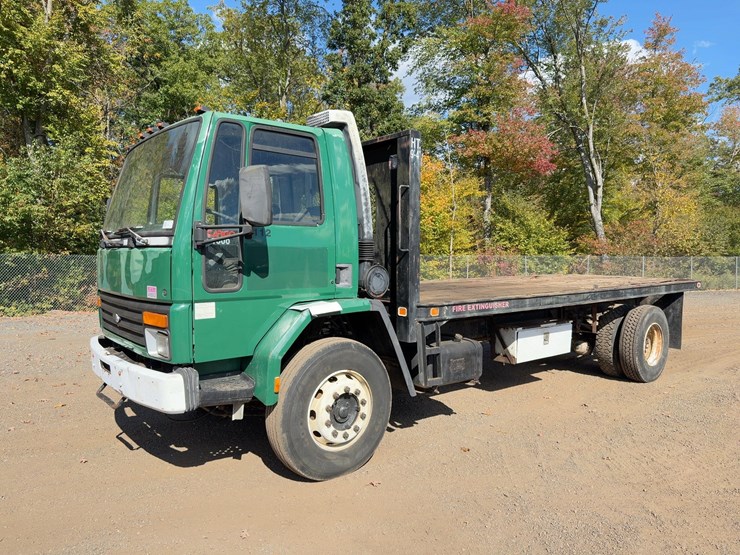 1988-ford-7000-image-1