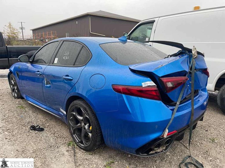 non-operable-2018-alfa-r-giulia-quadrifogli-image-6