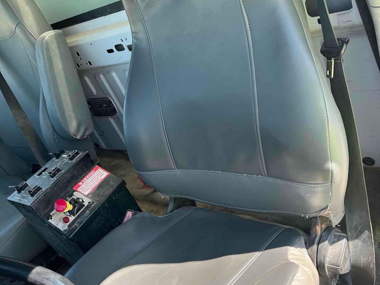 2015-ford-f750-image-13