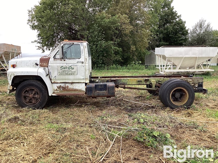 1991-ford-f700-image-8