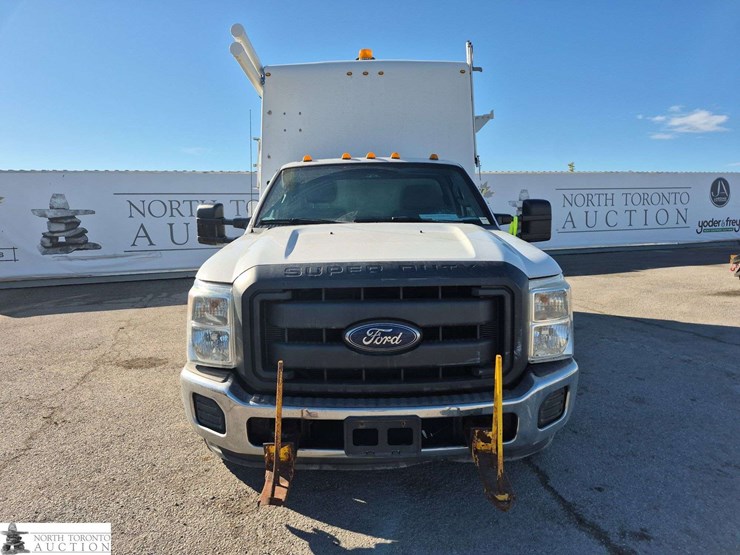 2013-ford-f350-image-2
