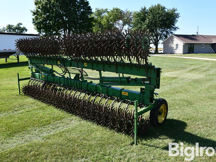 john-deere-400-image-5