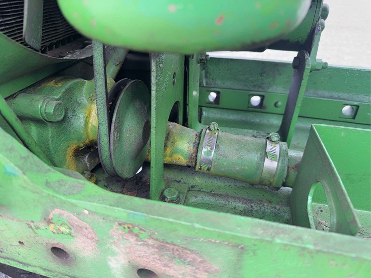 1957-john-deere-520-image-23