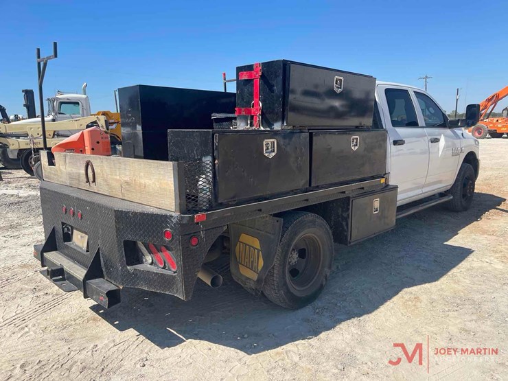 2018-dodge-3500-image-3