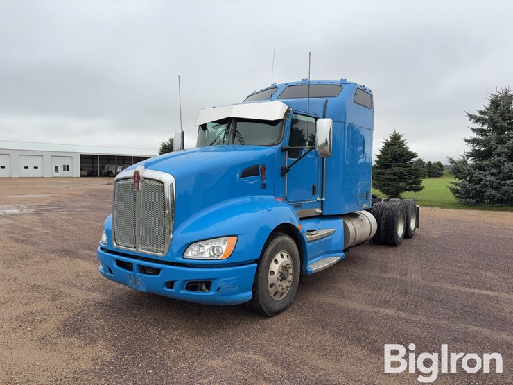 2013-kenworth-t660-image-1