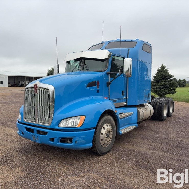 2013 KENWORTH T660