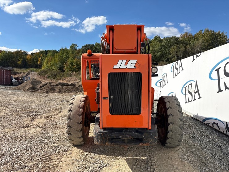 2019-jlg-8042-image-4