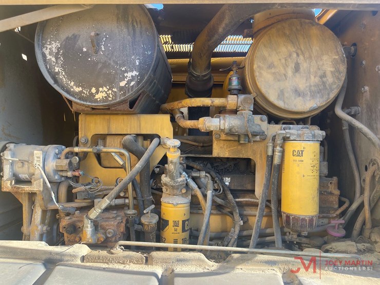 2007-caterpillar-140h-image-31