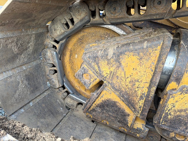 caterpillar-d6t-lgp-image-18
