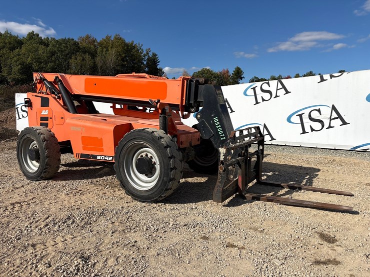 2019-jlg-8042-image-7
