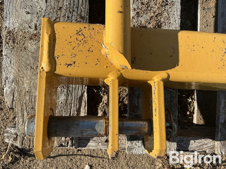 caterpillar-12-image-9