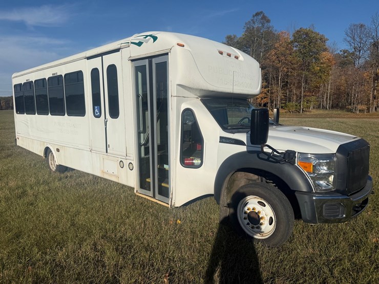 2015-ford-f550-image-7