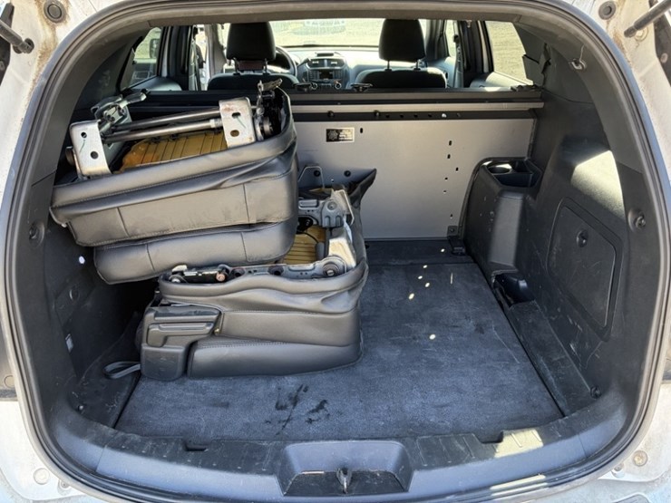 2018-ford-explorer-image-19