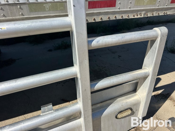 peterbilt-389-image-18