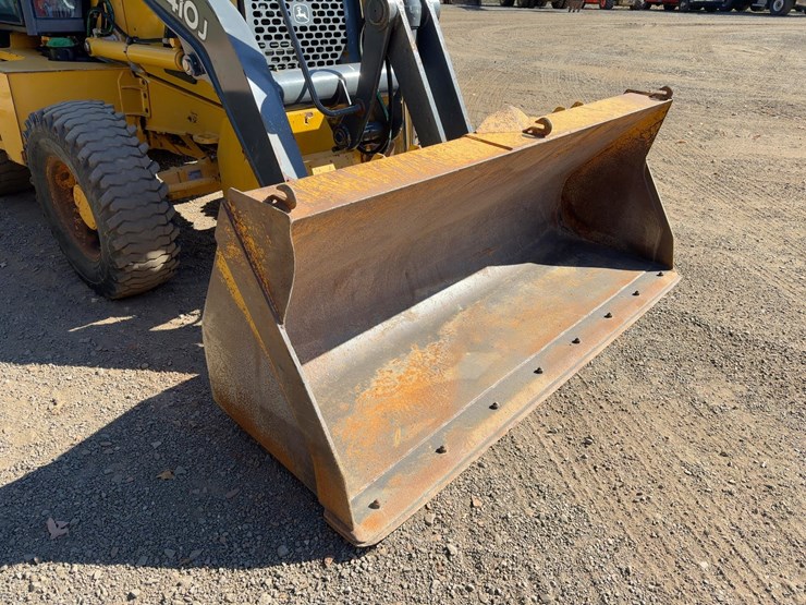 2011-deere-410j-image-8