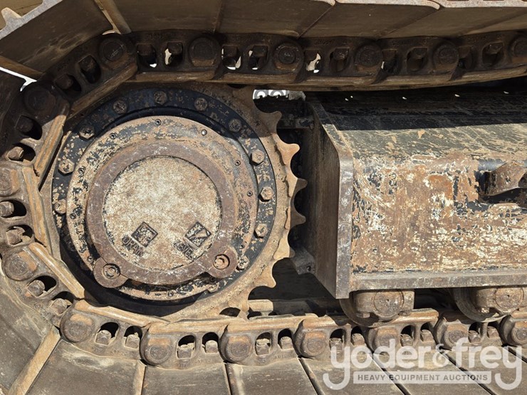 2022-caterpillar-336-image-20