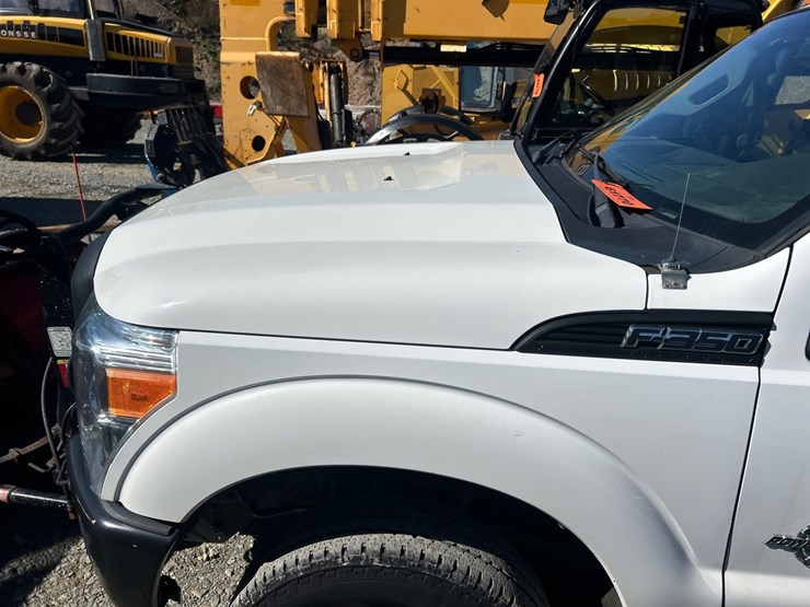 2011-ford-f350-image-22