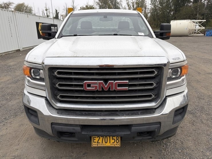 2016-gmc-sierra-pickup-image-8