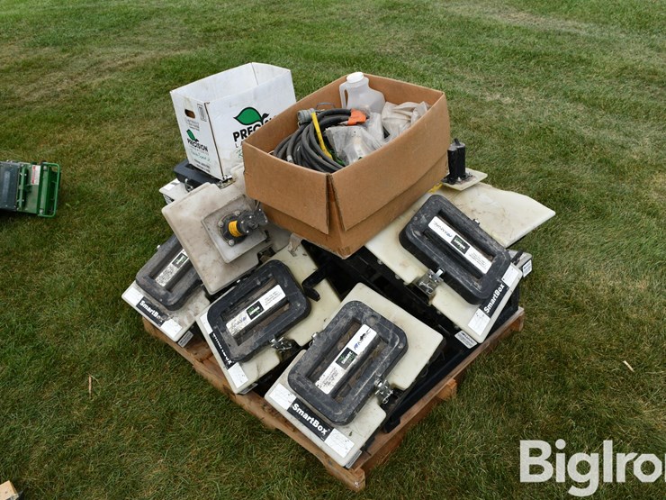 pallet-of-smart-boxes-image-3