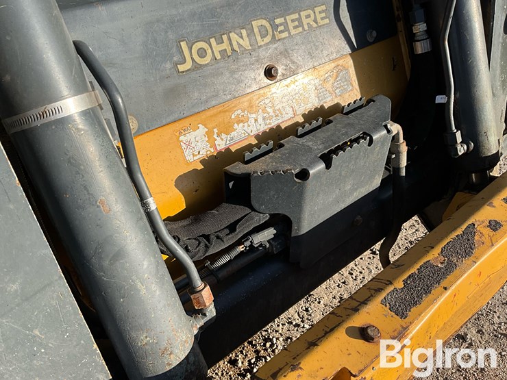2019-deere-317g-image-15