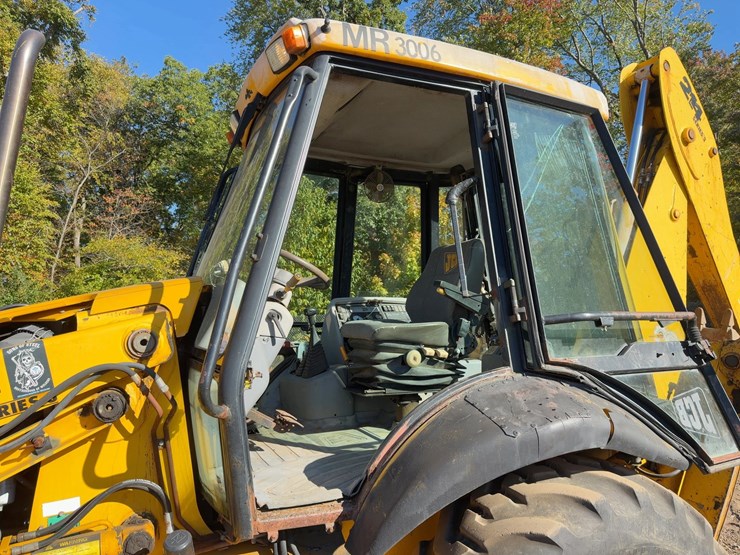 2001-jcb-214-image-24