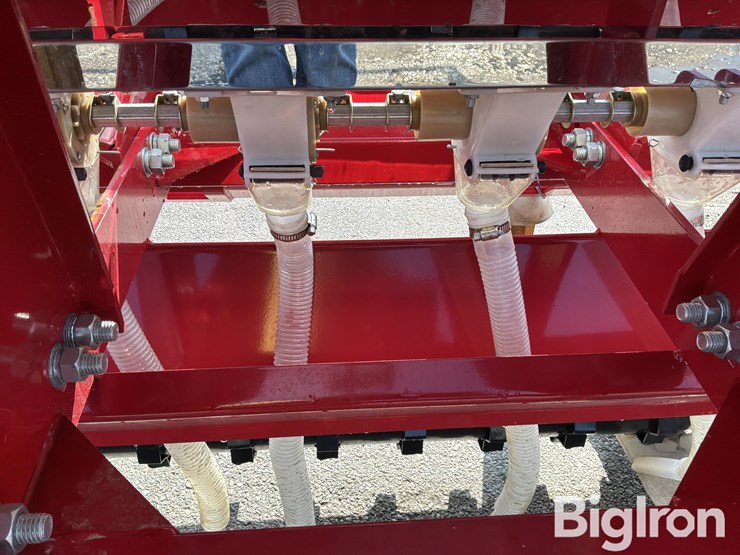 massey-ferguson-730-image-17