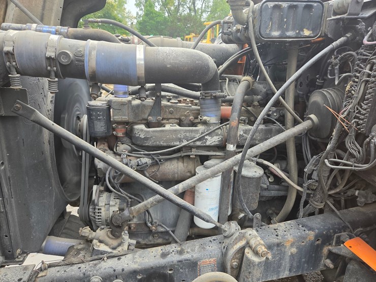 1994-mack-rd688s-image-22