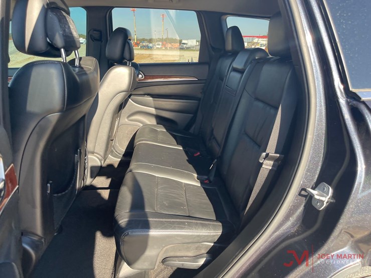 2013-jeep-grand-cherokee-limited-image-26