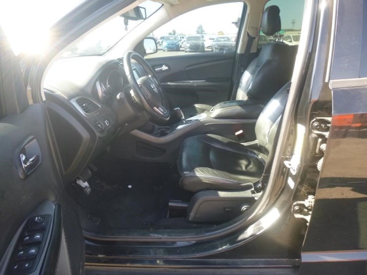 2015-dodge-journey-image-8