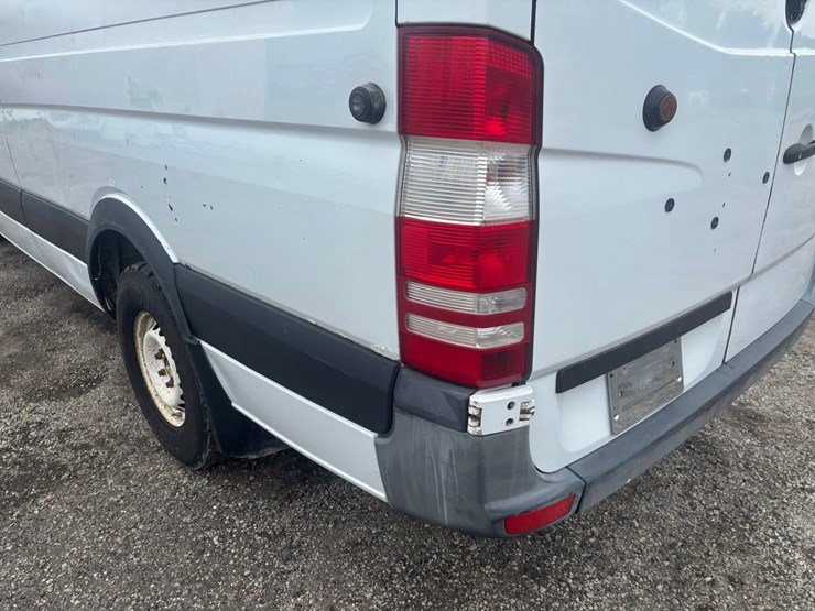 #2333-•-2014-mercedes-sprinter-van-image-30