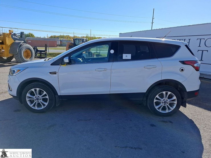 2017-ford-escape-image-8