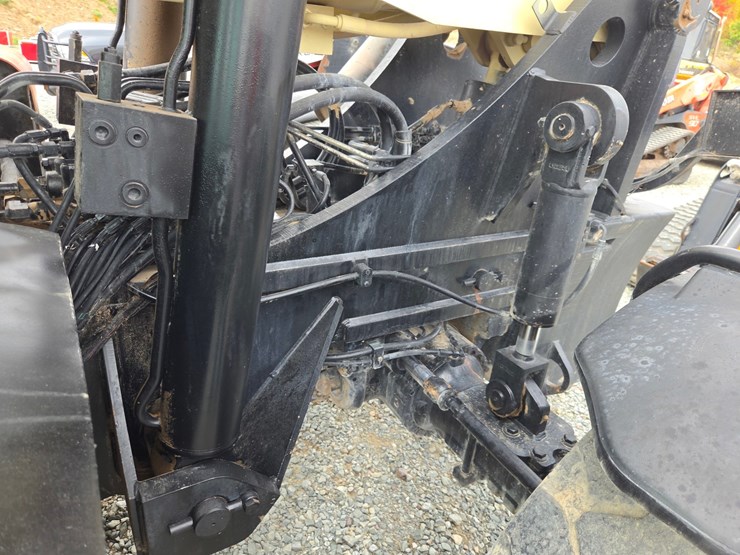 2010-jlg-g10-55a-image-24