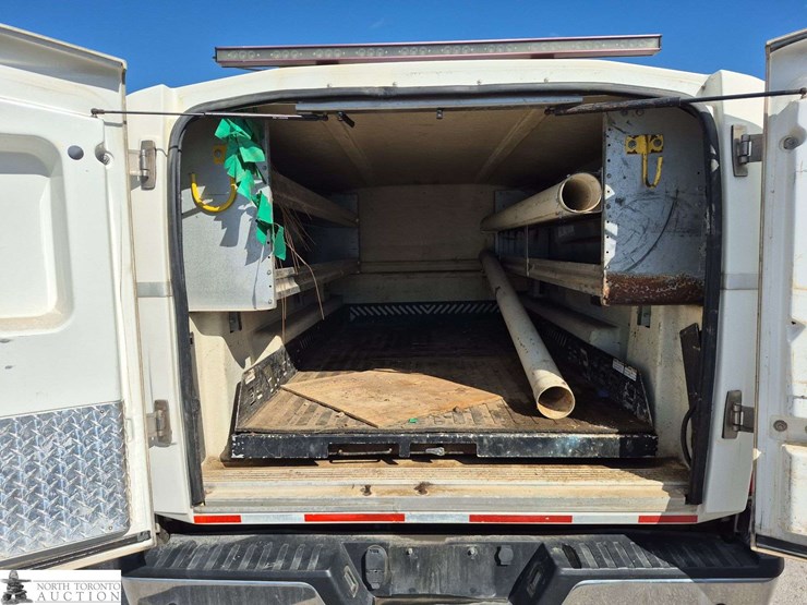 2016-ford-8-ft-image-24