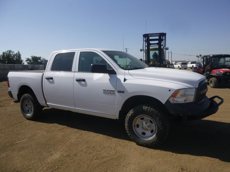 2016-dodge-1500-image-3