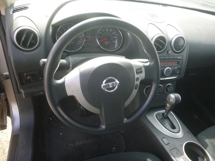 2013-nissan-rogue-image-10
