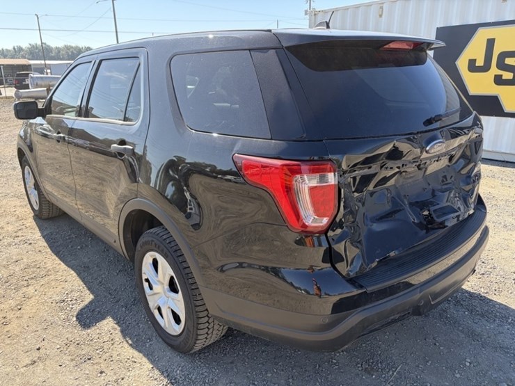 2018-ford-explorer-image-6